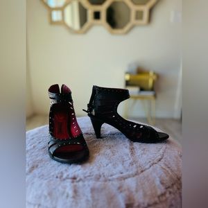 Edgy black Tsubo sandal heels